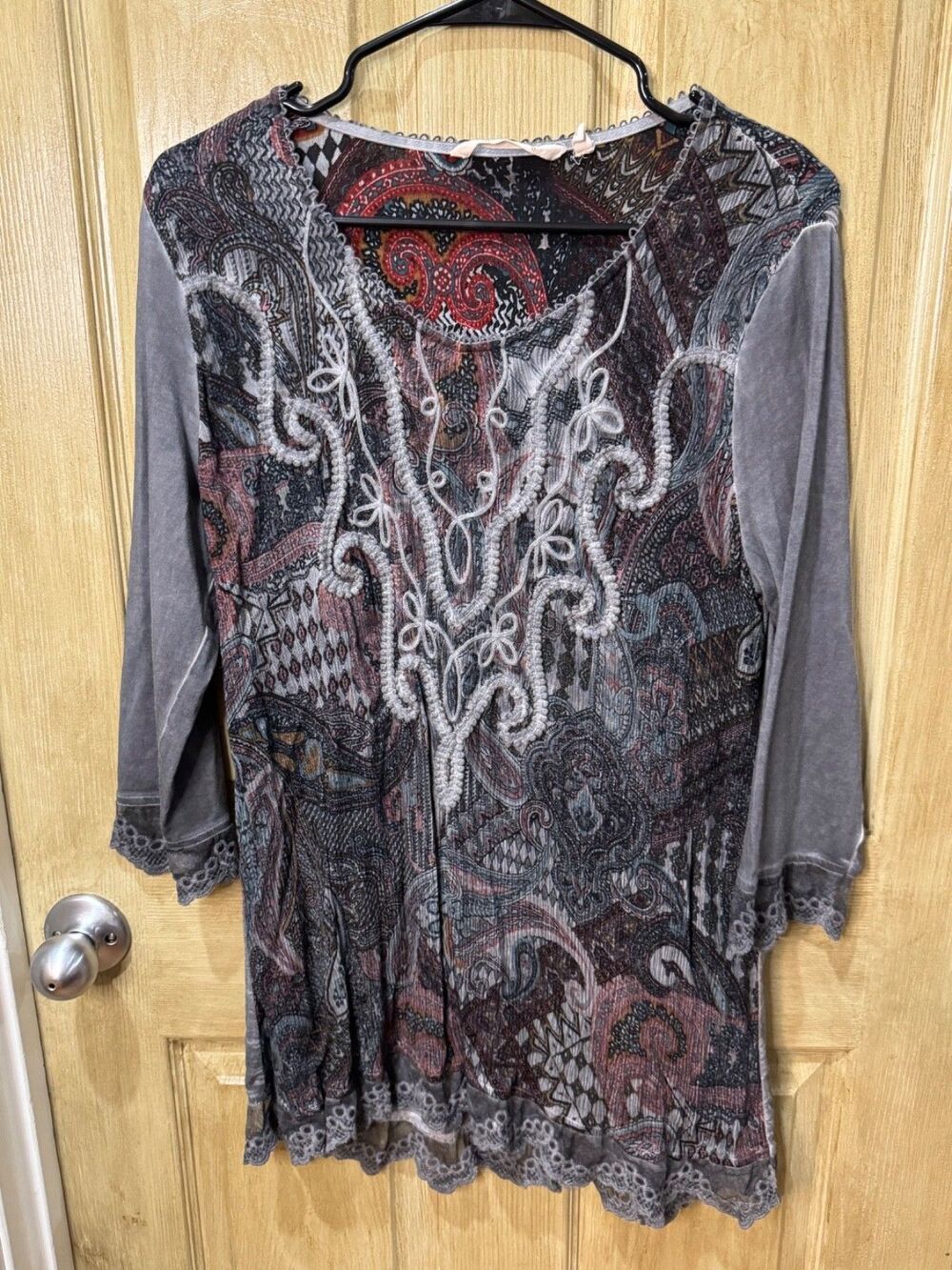 Soft Surroundings Tunic Top Shirt Women Med Gray Paisley Embroidered Lace Trim